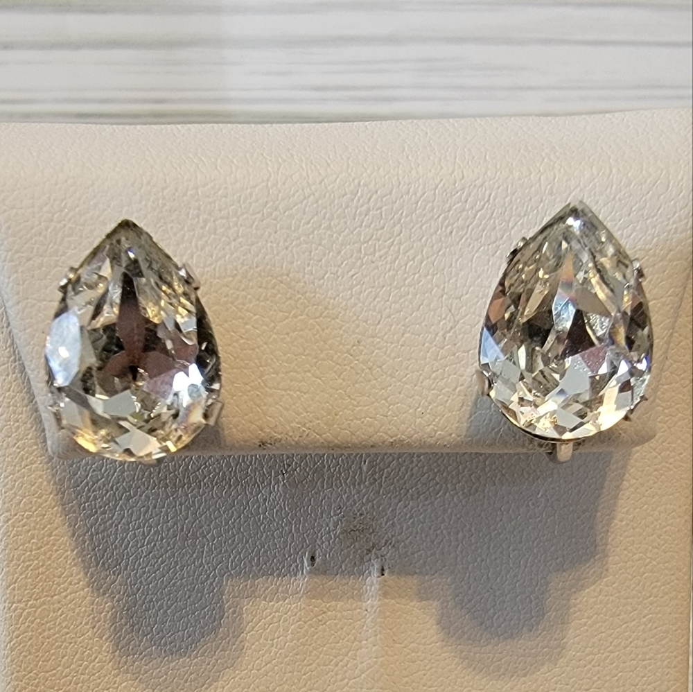 Vintage Large Clear Rhinestone Pear Teardrop Silver Tone Screw Back Earrings